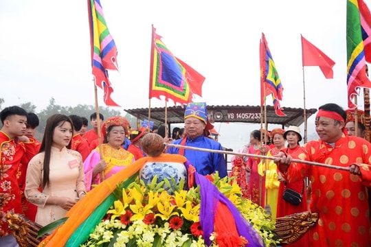 Lễ hội đền Tiên La nhận Bằng chứng nhận di sản quốc gia