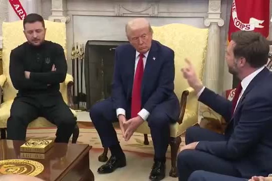 Cuộc trao đổi đầy giận dữ giữa hai ông Trump và Zelenskyy kết thúc trong thảm họa