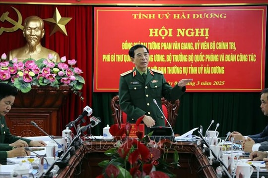 Đại tướng Phan Văn Giang làm việc với Ban Thường vụ Tỉnh ủy Hải Dương