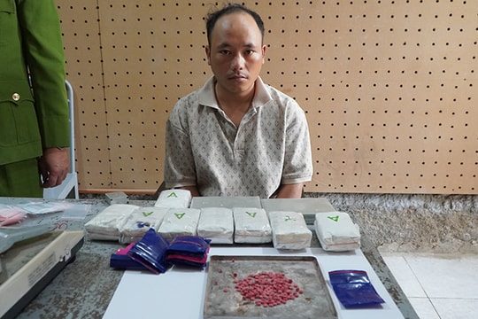 Triệt phá thành công chuyên án, thu giữ 2 bánh heroin và 18.000 viên ma túy tổng hợp