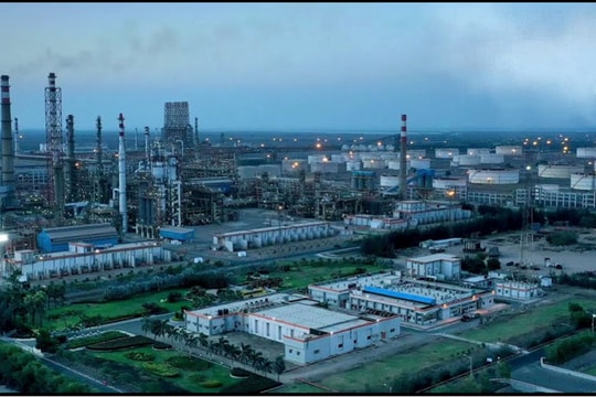 Gần 200 triệu USD dầu Nga đã đến Mỹ bất chấp lệnh trừng phạt