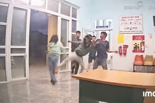 Gia Lai: Điều tra nhóm thanh niên đánh nữ nhân viên y tế phải nhập viện