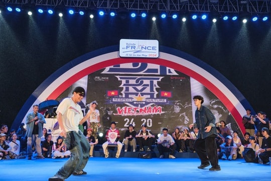 Nhiều nghệ sĩ biểu diễn tại Lễ hội Pháp và cộng đồng Pháp ngữ mùa 5