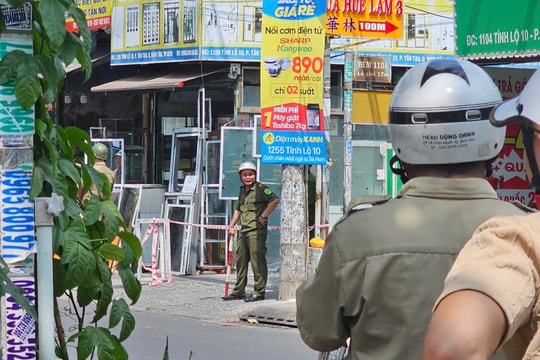 Hai anh em cầm dao rượt đuổi nhau, em tử vong, anh trai tự sát