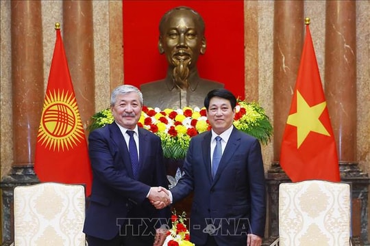 Chủ tịch nước Lương Cường tiếp Thủ tướng Kyrgyzstan