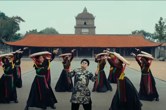 Xuân Hinh nói gì sau khi tham gia MV 'Bắc Bling' của Hoà Minzy?