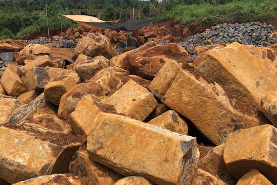 Gia Lai: Sử dụng vật liệu nổ vượt công suất để khai thác đá, một doanh nghiệp bị phạt gần 1 tỷ