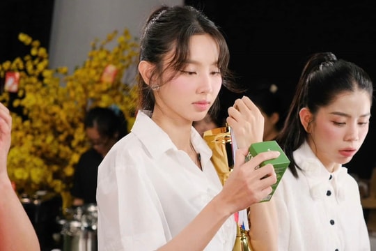 Hoa hậu Thùy Tiên lên tiếng về vụ quảng cáo kẹo rau củ hợp tác với Quang Linh Vlogs