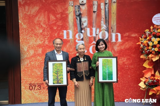 Hồi ức về 'Nguồn cội' qua tranh của hoạ sĩ Tô Bích Hải