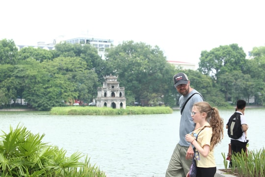 Quận Hoàn Kiếm mang đến trải nghiệm thú vị hơn cho du khách nhờ ứng dụng và cẩm nang mới
