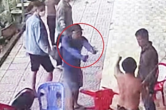 Quảng Ngãi: Công an thông tin vụ mang súng vào nhà đánh người