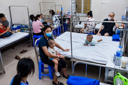 Trẻ nhập viện tăng đột biến do mắc virus hợp bào hô hấp RSV