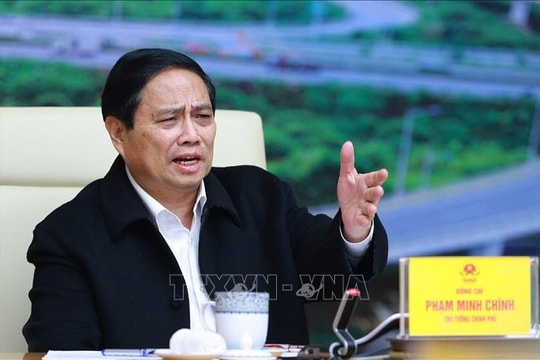 Thủ tướng Phạm Minh Chính: Giao thêm phần việc cho các doanh nghiệp địa phương, phát triển họ trưởng thành