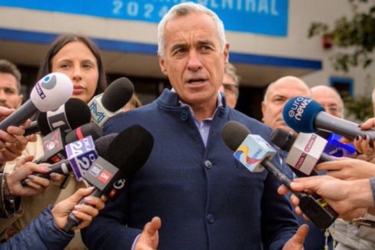 Tranh cãi khi ứng cử viên cực hữu Georgescu bị cấm tranh cử ở Romania