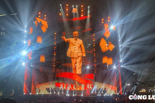 Đặc sắc đêm nhạc 'Vinh quang Công an nhân dân Việt Nam'