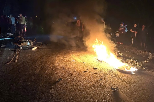 Gia Lai: Hai xe máy va chạm rồi bốc cháy khiến 2 người tử vong