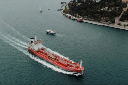 Lệnh trừng phạt Nga định hình lại dòng chảy sang Ấn Độ và Trung Quốc