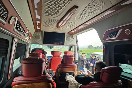 Dấu hiệu 'núp bóng' xe hợp đồng, limousine PHÁT & FAST hoạt động bát nháo khắp nơi?