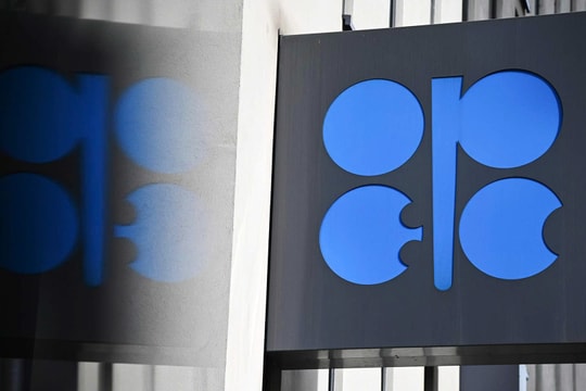 Giải mã quyết định tăng sản lượng dầu của OPEC+