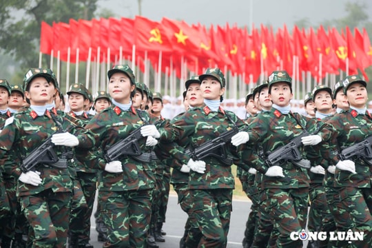 Hợp luyện diễu binh, diễu hành kỷ niệm 50 năm Ngày Giải phóng miền Nam