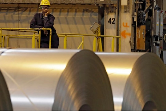 Canada áp thuế trả đũa lên thép và nhôm Mỹ