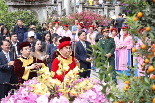 Phó Chủ tịch nước Võ Thị Ánh Xuân dự lễ khai hội Tây Thiên 2025