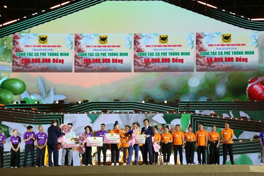 Nhiều khen thưởng ấn tượng tại Hội thi Nhà nông đua tài 2025