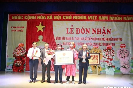 Hà Tĩnh: Lễ đón Bằng xếp hạng Di tích cấp quốc gia mộ danh nhân Nguyễn Huy Tựu