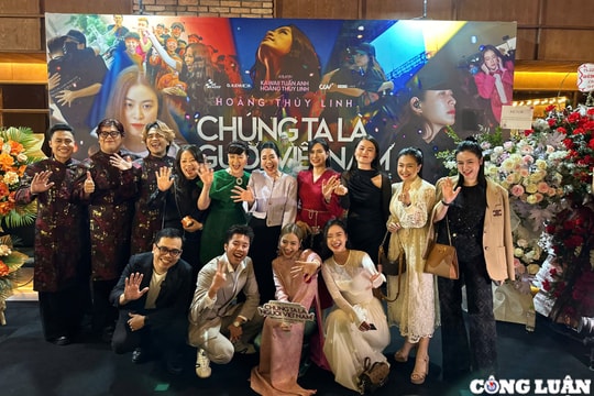 Hoàng Thuỳ Linh ra mắt phim 'Chúng ta là người Việt Nam'