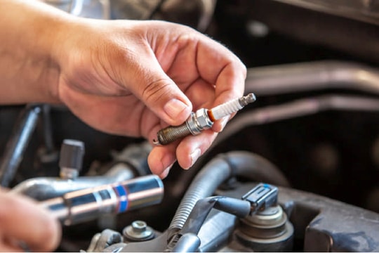 Bao lâu nên thay bugi xe hơi?