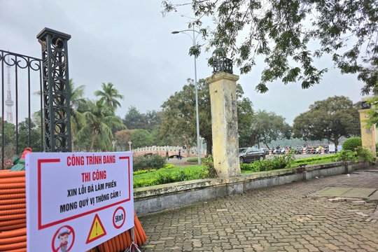 Hà Nội: Tiếp tục hạ rào chắn Công viên Thống Nhất