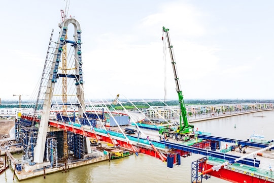 Hợp long cầu Hoàng Gia kết nối trực tiếp Vinhomes Royal Island với trung tâm Hải Phòng