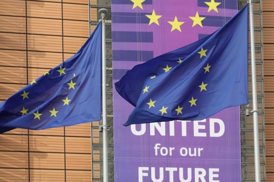 Châu Âu lao đao vì 'Trumpcession', căng thẳng thương mại leo thang