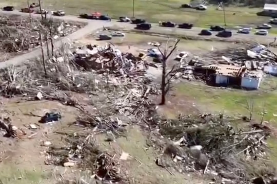 Gió giật và lốc xoáy khiến 36 người thiệt mạng ở Mỹ