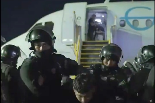 Mỹ trục xuất hơn 200 thành viên băng đảng Venezuela đến El Salvador