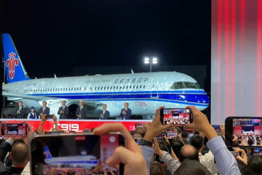 Máy bay chở khách Trung Quốc quyết cạnh tranh với Boeing và Airbus