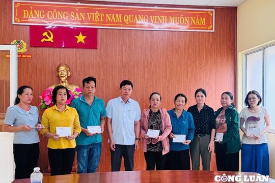 Hỗ trợ 5 triệu đồng/tiểu thương có ki ốt bị cháy ở chợ Thanh Đa