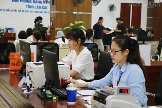 Xử lý mạnh hành vi lãng phí nhưng không làm mất đi động lực phấn đấu của cán bộ dám đổi mới