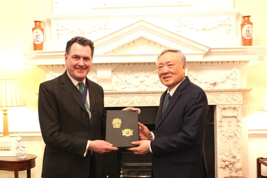 Việt Nam đề xuất London hỗ trợ đào tạo nguồn nhân lực cho vận hành trung tâm tài chính