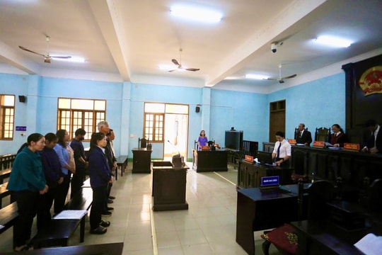 Gia Lai: Giàn lãnh đạo huyện và xã hầu tòa vì cấp khống 14 giấy chứng nhận quyền sử dụng đất