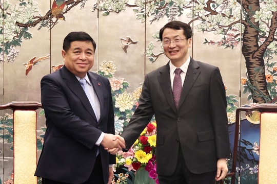 Phó Thủ tướng Nguyễn Chí Dũng thăm, làm việc tại tỉnh Quảng Đông, Trung Quốc