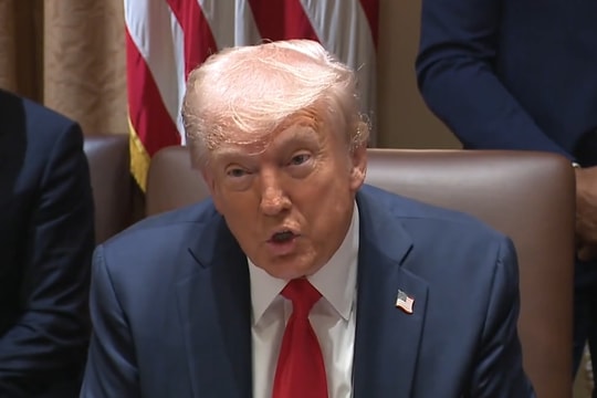 Hai ông Trump và Zelenskyy cam kết hợp tác chấm dứt chiến tranh, đã chốt thỏa thuận khoáng sản