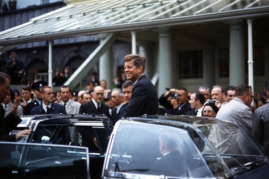 10 bí mật gây sốc trong hồ sơ ám sát cựu Tổng thống John Kennedy
