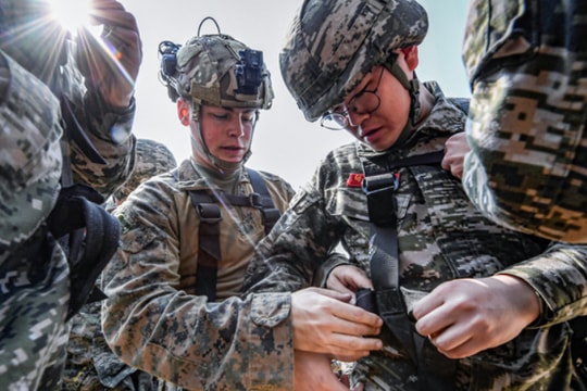 Hàn Quốc và Mỹ kết thúc tập trận Lá chắn Tự do