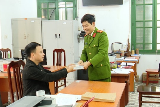 Hà Nội: Cấp biển số xe ô tô tại công an xã diễn ra nhanh chóng, thuận tiện