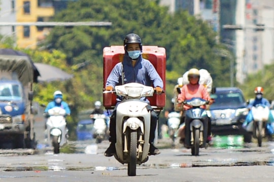 Nắng nóng ở Đông Nam Bộ sẽ còn kéo dài nhiều ngày tới