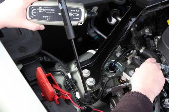 Bộ sạc ắc quy ô tô có thể giúp xe của bạn luôn sẵn sàng hoạt động như thế nào?