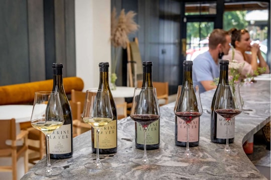 Đe dọa thuế 200% của Tổng thống Trump sẽ là thảm họa cho ngành rượu vang châu Âu