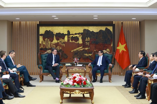 Việt Nam đề nghị Pháp thúc đẩy doanh nghiệp tham gia các dự án hạ tầng lớn