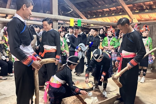 Trải nghiệm văn hóa truyền thống dân tộc Mông tại Hà Nội